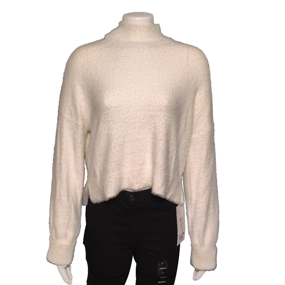 Hippie Rose Juniors' Eyelash Mock-Neck Cuffed Sweater - Blizzard White